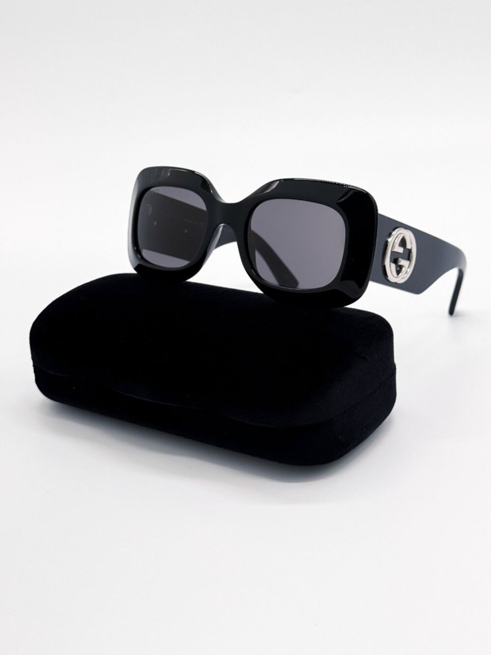 NEW GUCCI SUNGLASSES GG1695S 001 BLACK SQUARE WOMEN GUCCI EYEWEAR - Picture 1 of 9